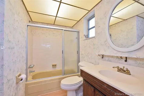 8902 NW 24th Place Sunrise FL 33322