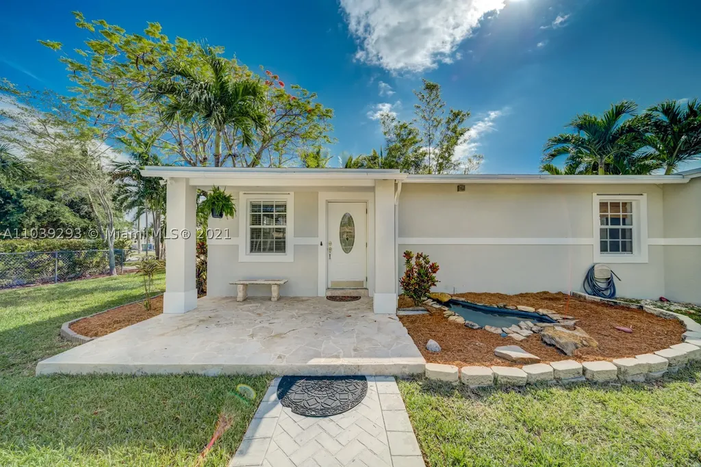 5125 SW 99th Avenue Miami FL 33165
