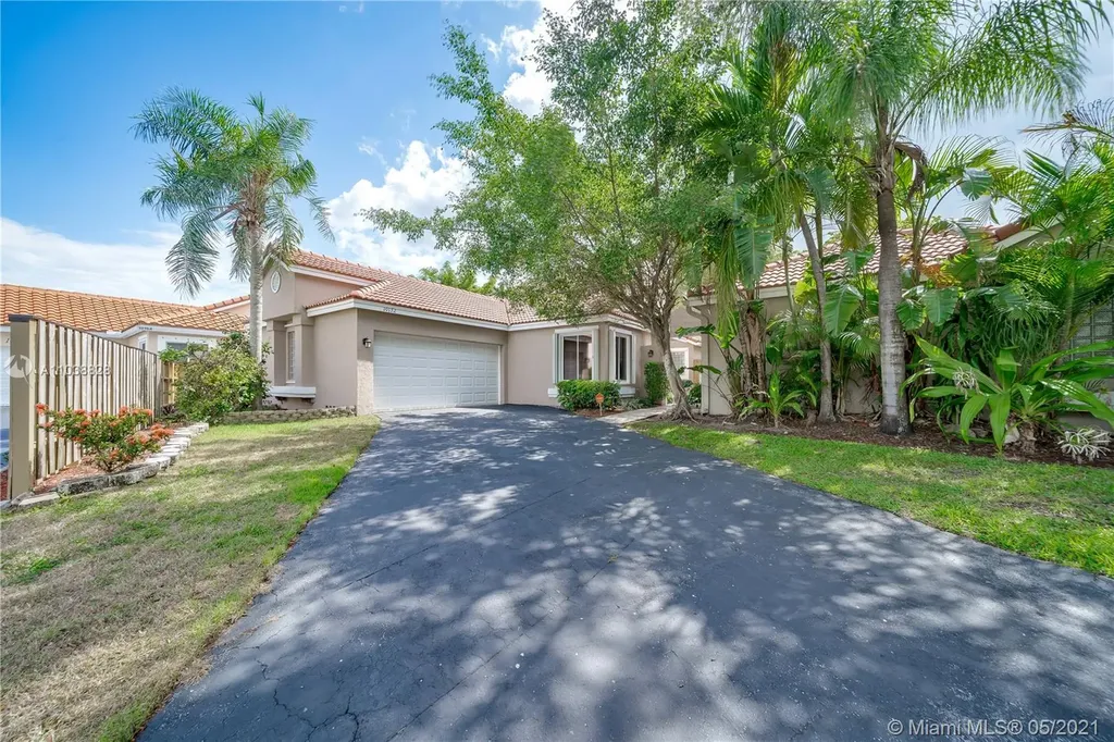 10172 NW 4th Street Plantation FL 33324