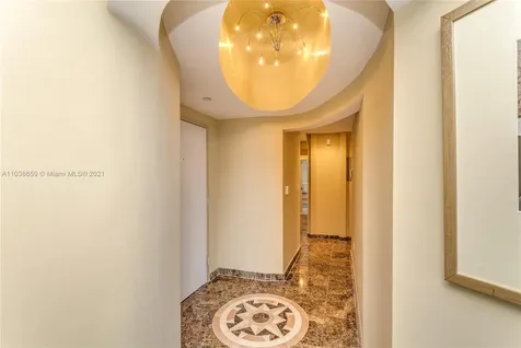 1330 West Avenue Miami Beach FL 33139