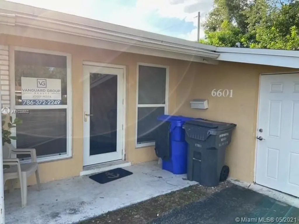 6601 Cleveland Street Hollywood FL 33024