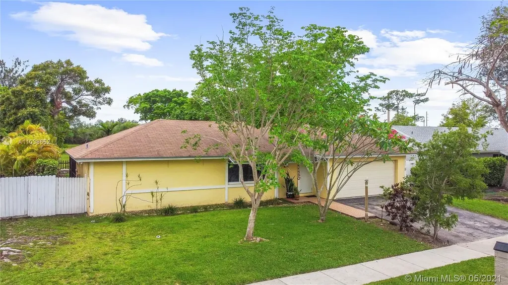 11380 SW 118th Street Miami FL 33176