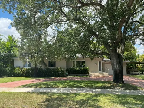 850 Hunting Lodge Drive Miami Springs FL 33166