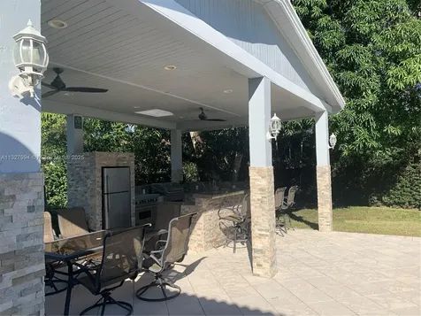 7625 SW 75th Avenue Miami FL 33143