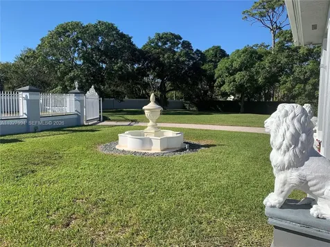 7625 SW 75th Avenue Miami FL 33143