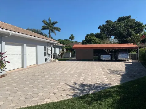 7625 SW 75th Avenue Miami FL 33143