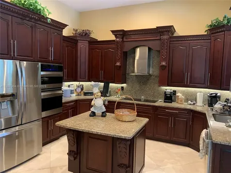 7625 SW 75th Avenue Miami FL 33143