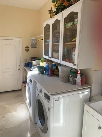 7625 SW 75th Avenue Miami FL 33143