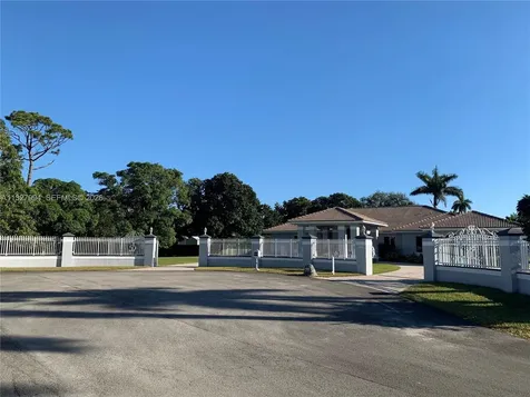 7625 SW 75th Avenue Miami FL 33143