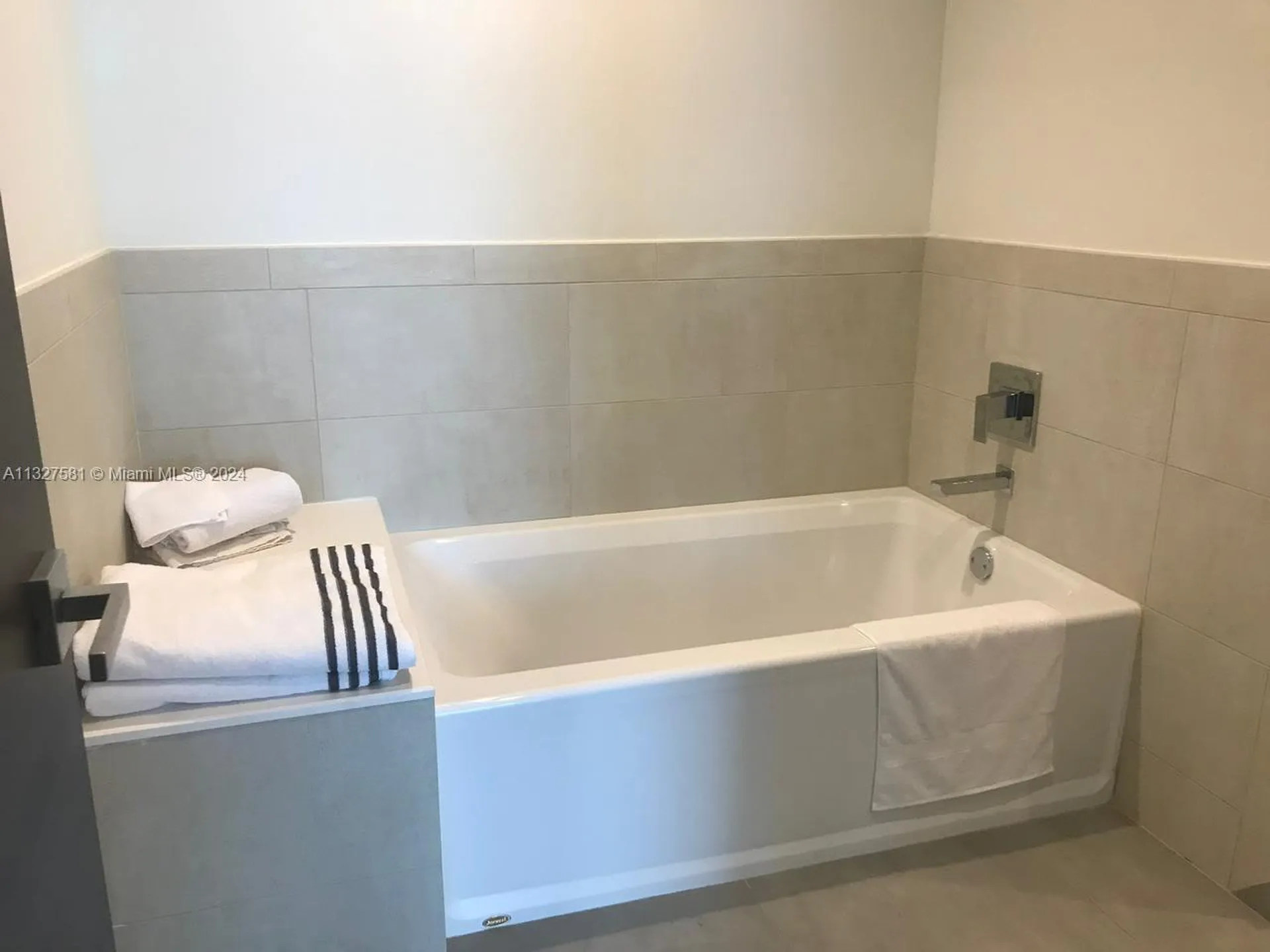 777 N Ocean Drive Hollywood FL 33019