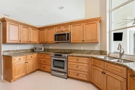 1272 Ginger Circle Weston FL 33326