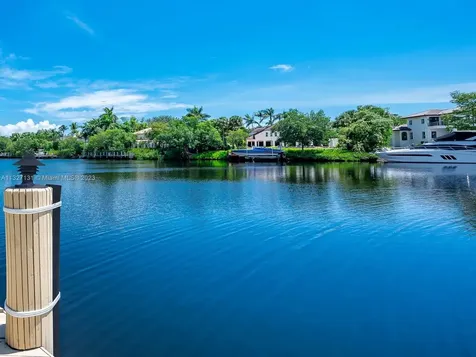 7805 Los Pinos Circle Coral Gables FL 33143