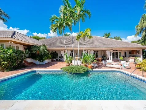 7805 Los Pinos Circle Coral Gables FL 33143