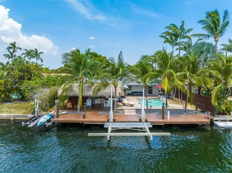 2130 NE 122nd Road North Miami FL 33181