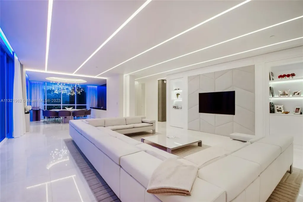 50 S Pointe Drive Miami Beach FL 33139