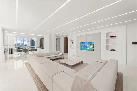 50 S Pointe Drive Miami Beach FL 33139