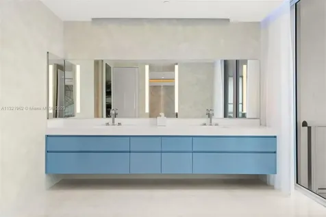 50 S Pointe Drive Miami Beach FL 33139