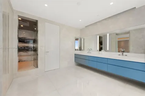 50 S Pointe Drive Miami Beach FL 33139