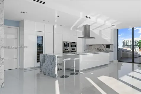 88 SW 7th Street Miami FL 33130