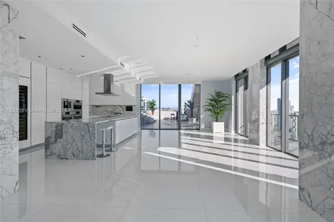 88 SW 7th Street Miami FL 33130