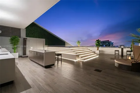 88 SW 7th Street Miami FL 33130