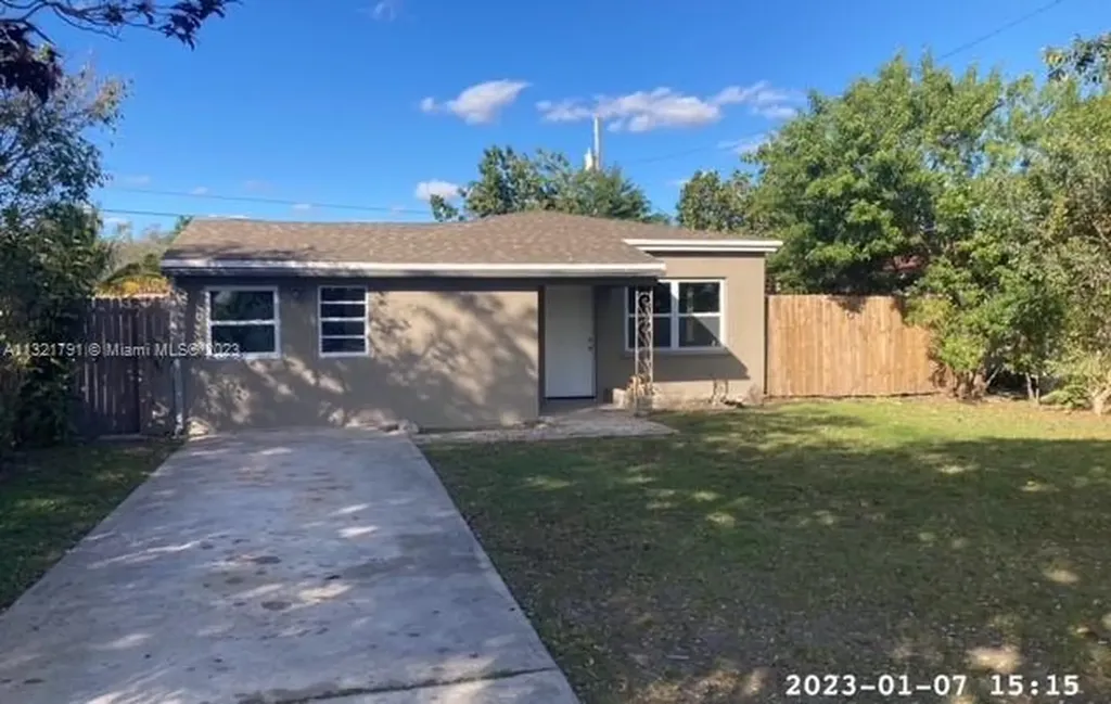 1623 NE 176th Street North Miami Beach FL 33162