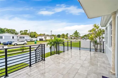 8351 SW 27th Street Miami FL 33155