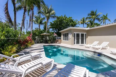 1120 N 13th Terrace Hollywood FL 33019