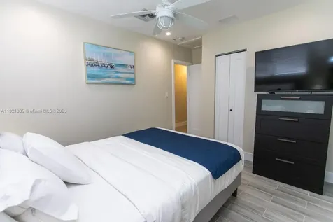 1120 N 13th Terrace Hollywood FL 33019