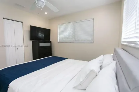 1120 N 13th Terrace Hollywood FL 33019