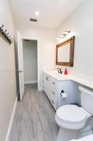 1120 N 13th Terrace Hollywood FL 33019