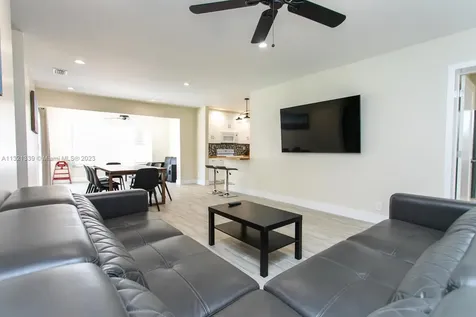 1120 N 13th Terrace Hollywood FL 33019