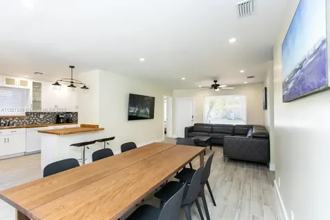 1120 N 13th Terrace Hollywood FL 33019