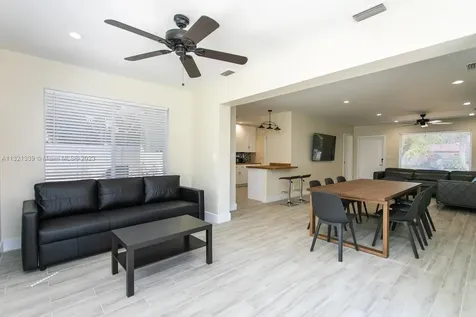 1120 N 13th Terrace Hollywood FL 33019