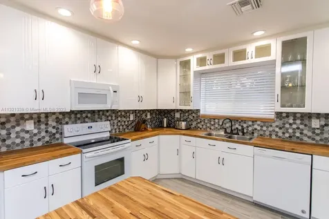 1120 N 13th Terrace Hollywood FL 33019