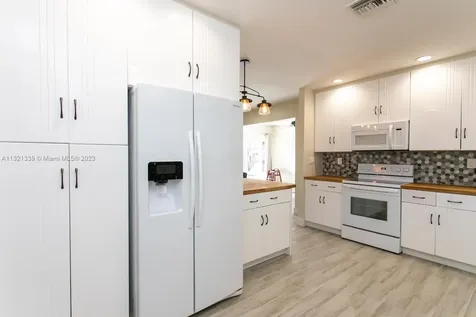 1120 N 13th Terrace Hollywood FL 33019