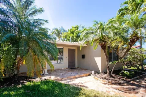 1120 N 13th Terrace Hollywood FL 33019