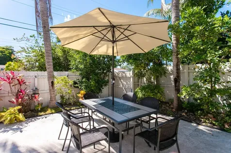 1120 N 13th Terrace Hollywood FL 33019