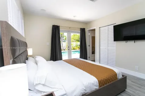 1120 N 13th Terrace Hollywood FL 33019