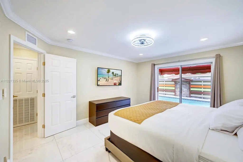 1020 N 13th Terrace Hollywood FL 33019