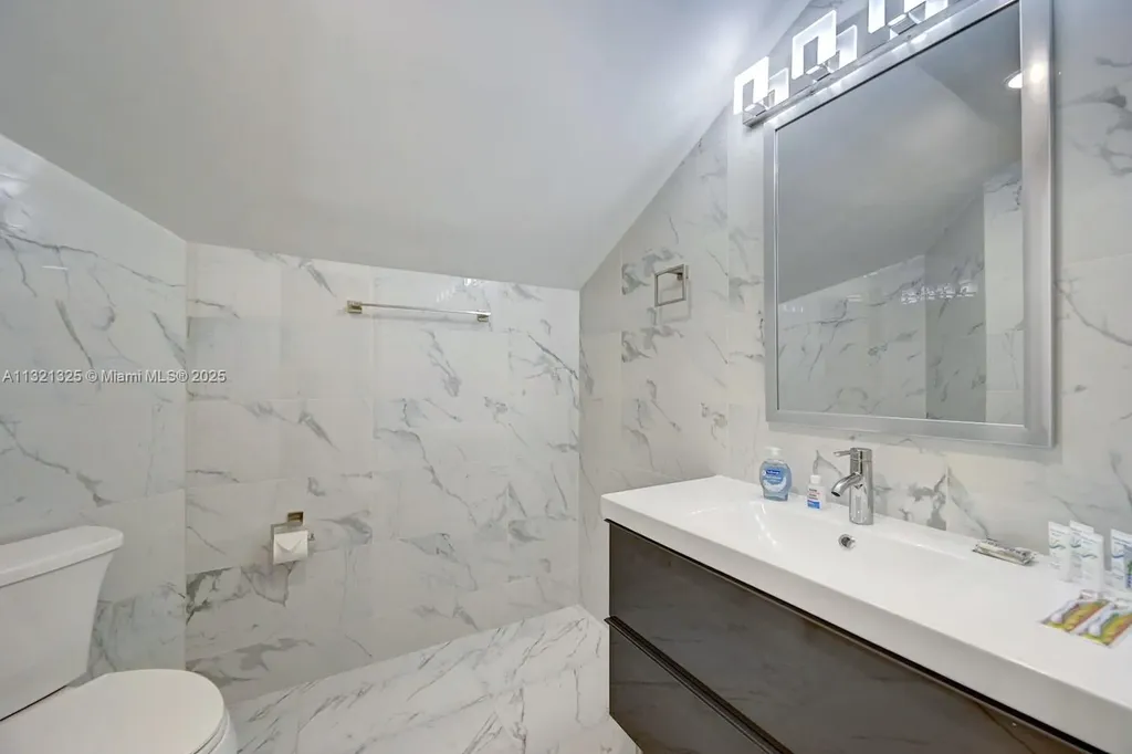 1020 N 13th Terrace Hollywood FL 33019