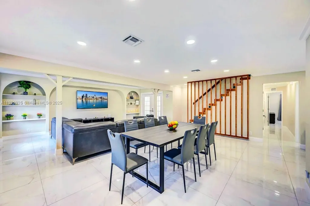 1020 N 13th Terrace Hollywood FL 33019