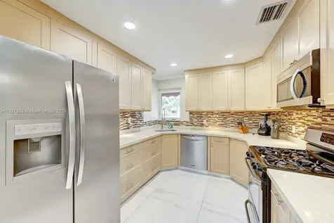 1020 N 13th Terrace Hollywood FL 33019