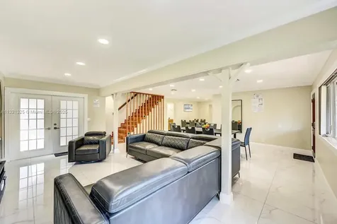 1020 N 13th Terrace Hollywood FL 33019