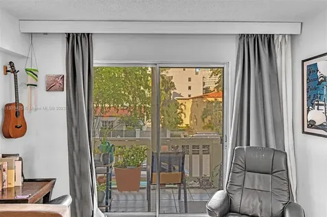 1033 Lenox Avenue Miami Beach FL 33139