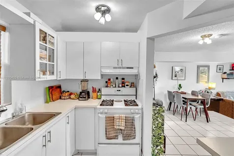 1033 Lenox Avenue Miami Beach FL 33139