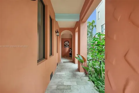 6226 Paradise Point Drive Palmetto Bay FL 33157