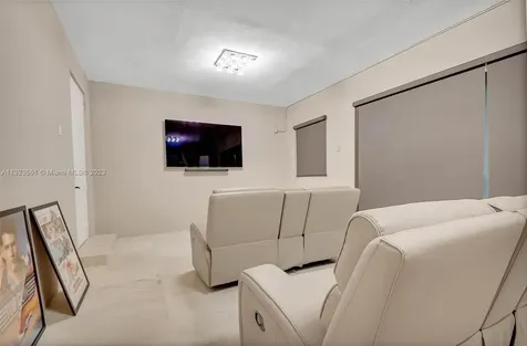 6226 Paradise Point Drive Palmetto Bay FL 33157