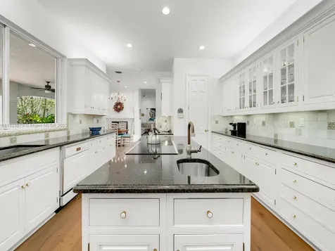 6751 SW 106th Street Pinecrest FL 33156