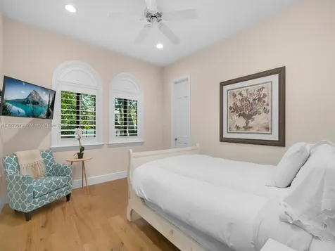 6751 SW 106th Street Pinecrest FL 33156